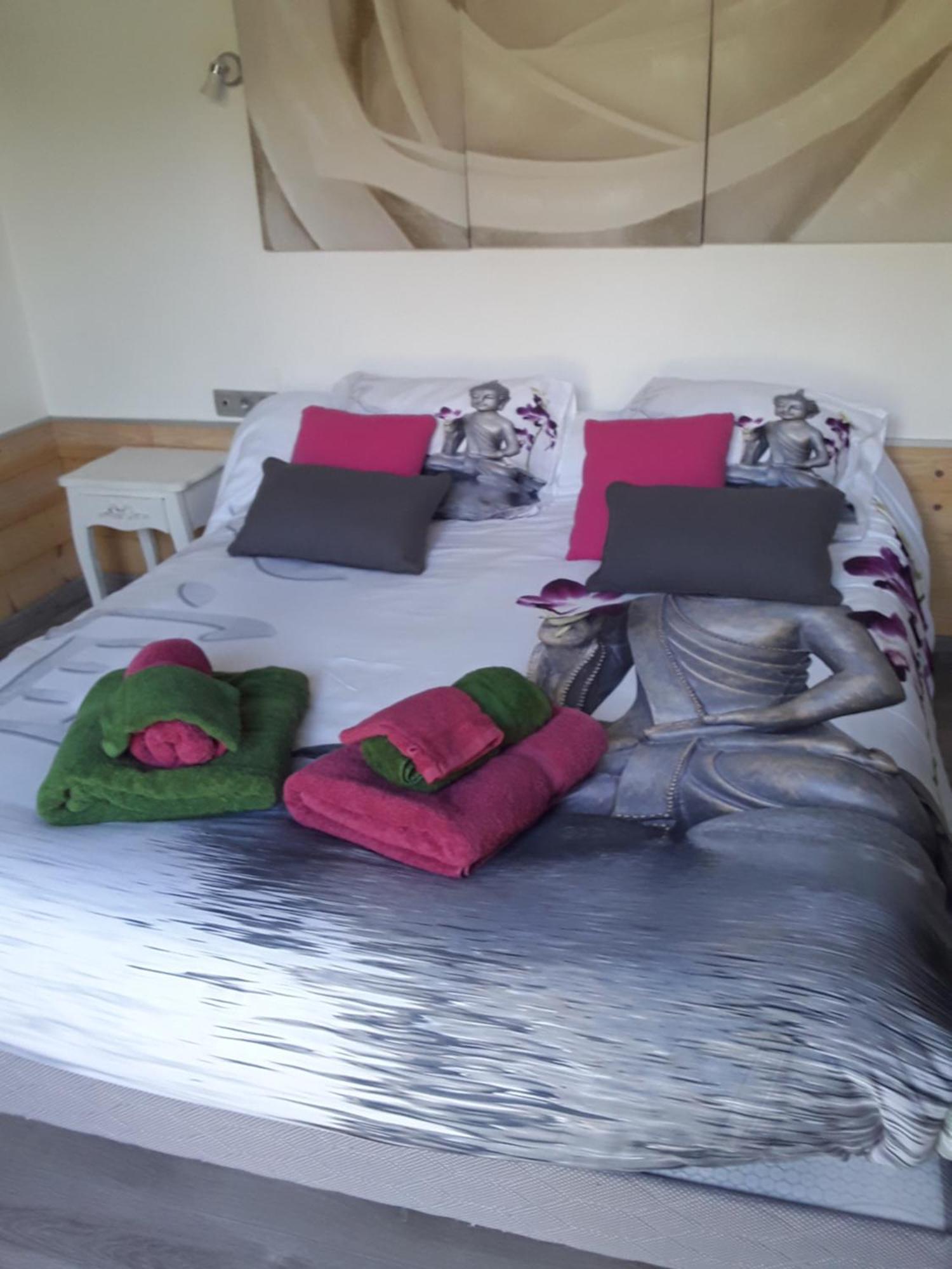 Chambres D'Hotes De L'Orval Thiergeville Εξωτερικό φωτογραφία